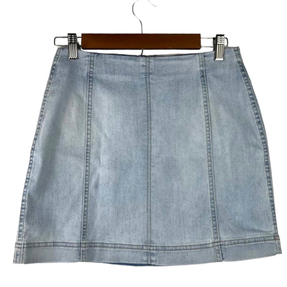 Wild Fable Light Wash Classic Mini Stretch Denim Skirt Size 4